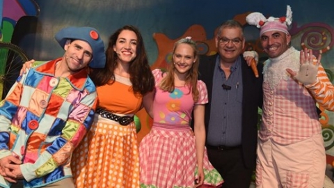 הפנינג פורים והצגה דלת הקסמים 2018 (23).jpg