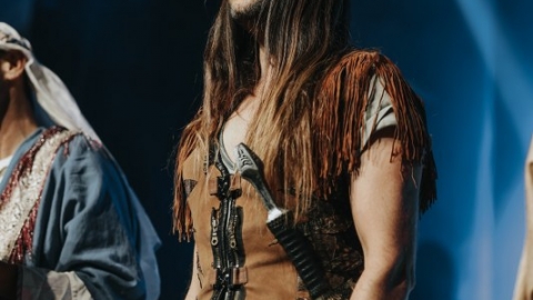 RIKL9432_533x800.jpg